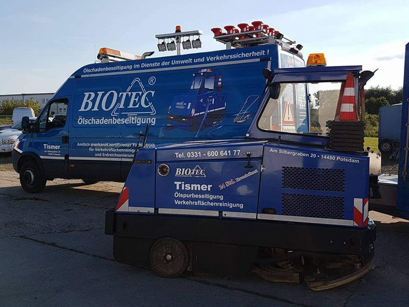 Ölspurreinigungsfahrzeug